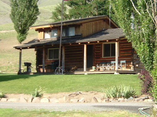 cabin.JPG