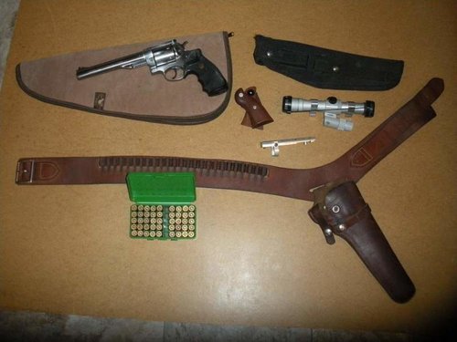 .44 redhawk 001 a.jpg