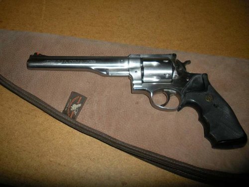 .44 redhawk 003a.jpg