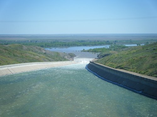 dam 002.JPG