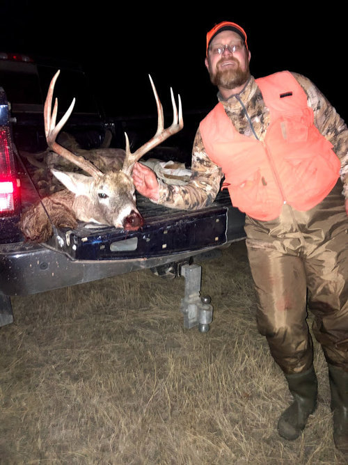 2020 white tail.jpg 2020 white tail.jpg