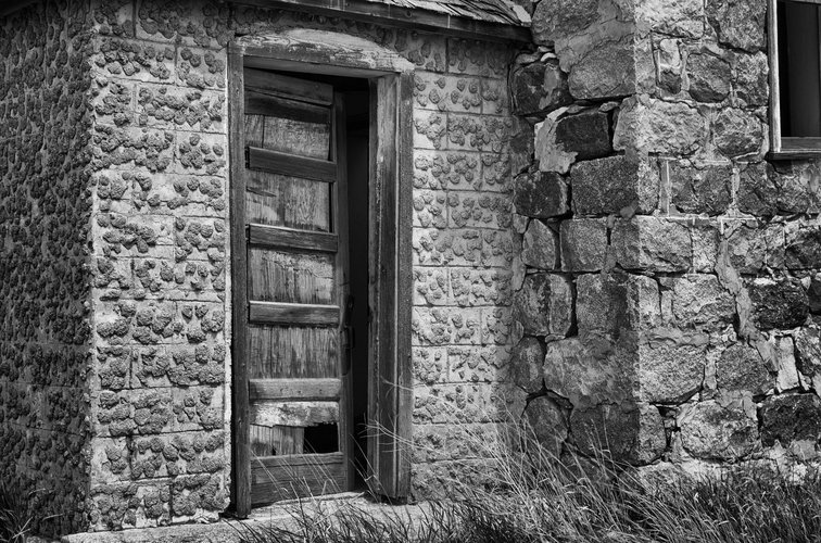 Stone school door 2mp.jpg Stone school door 2mp.jpg