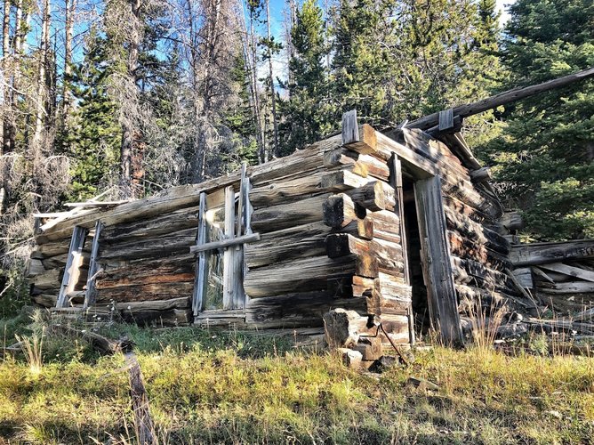 Cabin7.JPG Cabin7.JPG
