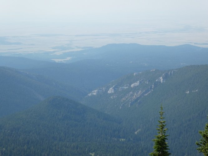 Hazy plains south to the Musselshell River.JPG