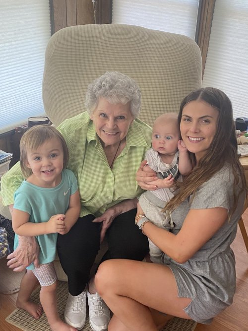 B215E8CF-40B0-4251-B370-277C759C631A.jpeg B215E8CF-40B0-4251-B370-277C759C631A.jpeg