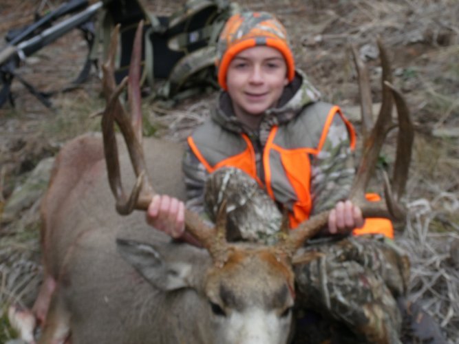 Caden's best buck.JPG Caden's best buck.JPG