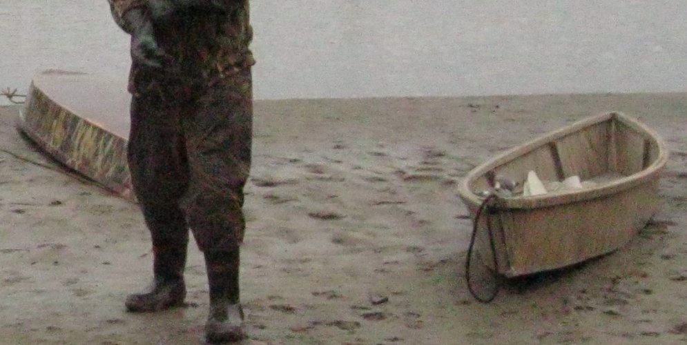 pirogue_clip.jpg pirogue_clip.jpg