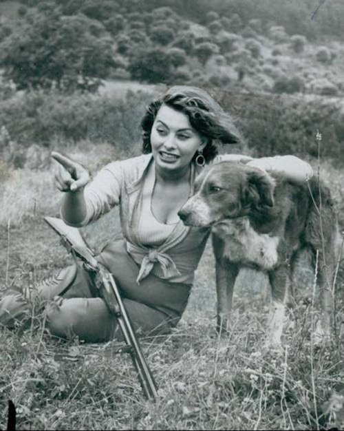 Sophia-Loren-and-a-Brit-1.jpg Sophia-Loren-and-a-Brit-1.jpg
