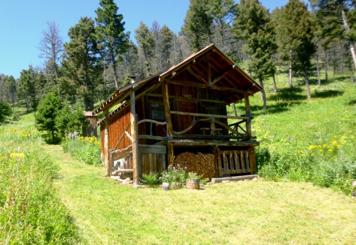 Ridge Rock Cabin in Summer.jpg Ridge Rock Cabin in Summer.jpg