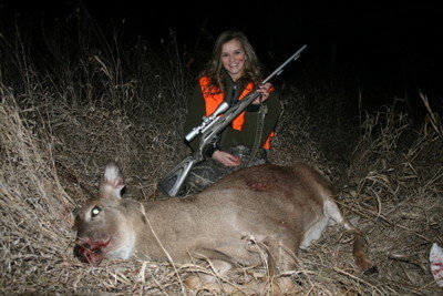 Carlee's first deer 12-12-12 013 (2).JPG