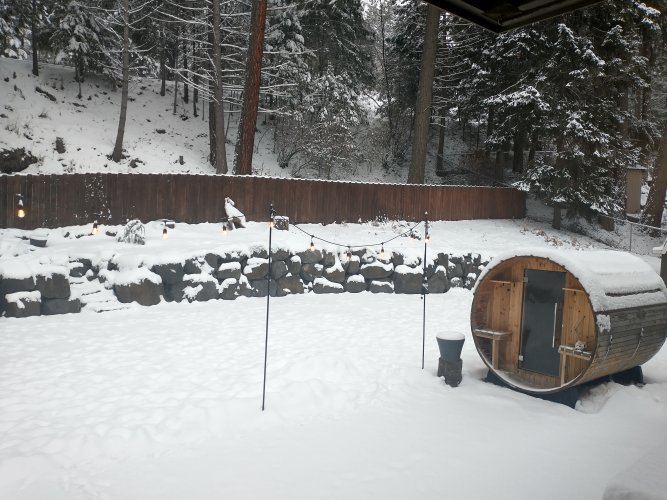 saunsnow.jpg saunsnow.jpg