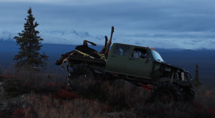 moose hauler2.JPG moose hauler2.JPG