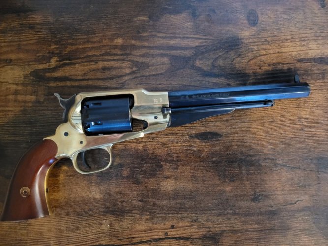 gun.jpg gun.jpg