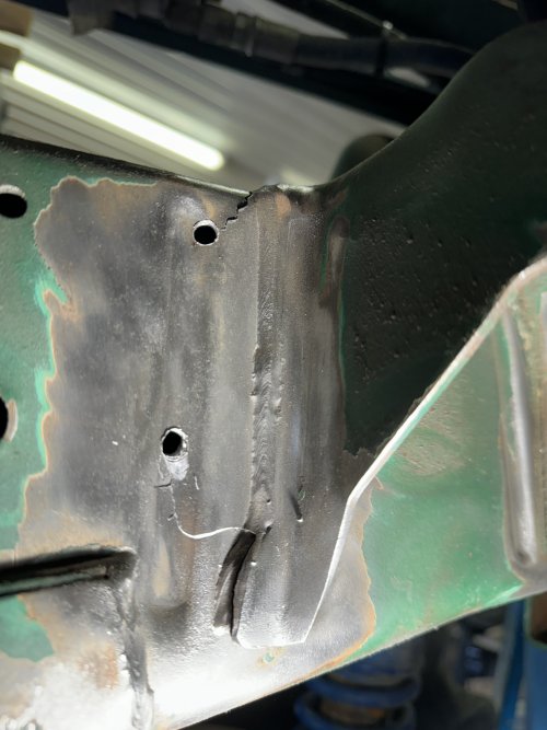 Motor mount fail.JPG Motor mount fail.JPG