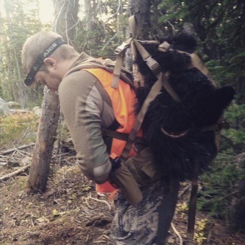 Getting_ready_for_the_last_trip_out__mysteryranch__sitkagear__ycbearhunters__sickforit__HuntDiff.jpg