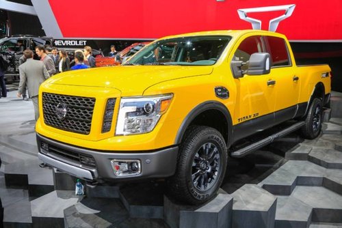 2016-nissan-titan-fornt-three-quarter-02.jpg