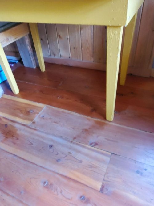 Cabin floor before..jpg Cabin floor before..jpg