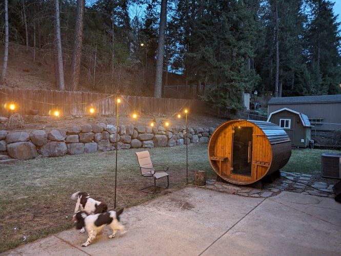 sauna.jpg sauna.jpg