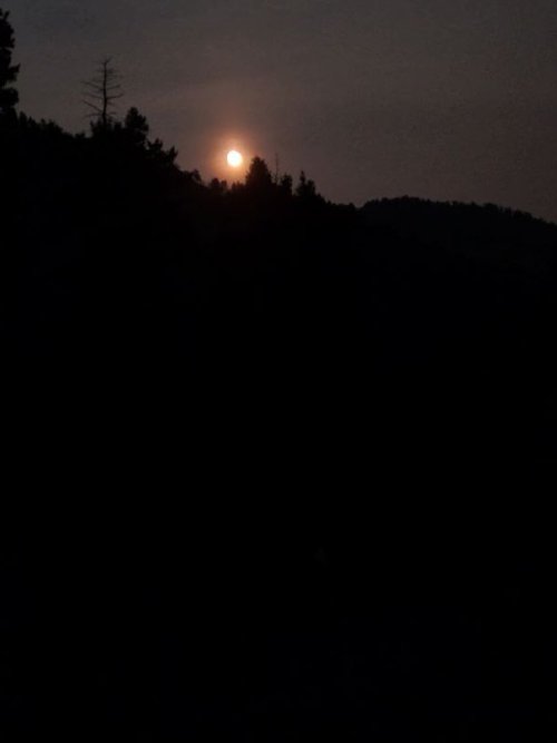Corn Moon over ridge.jpg