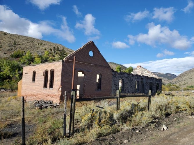 Glandale smelter blgs.jpg