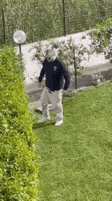 1761393382188.gif