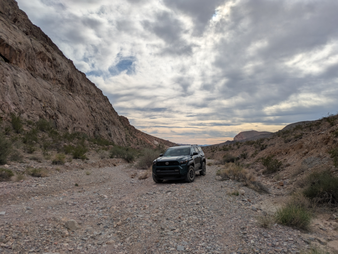 2025_48_canyon_driving.png 2025_48_canyon_driving.png