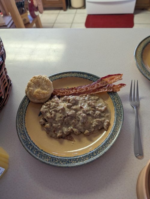 biscuits and gravy.jpg biscuits and gravy.jpg