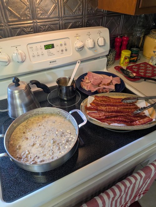 gravy, ham, bacon.jpg gravy, ham, bacon.jpg