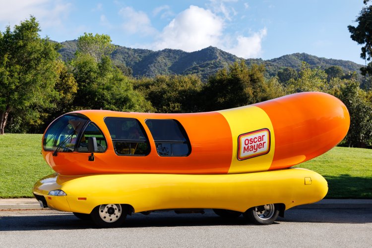 87670716007-wienermobile-side.jpeg
