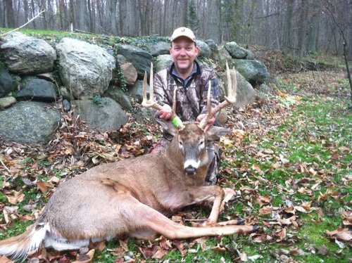 2011 buck3.jpg 2011 buck3.jpg