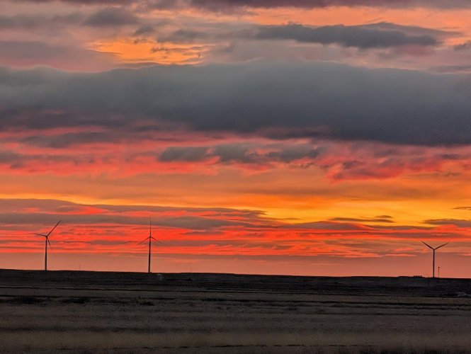 Windmill sunrise.jpg