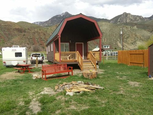 Cabin 2017.jpg Cabin 2017.jpg