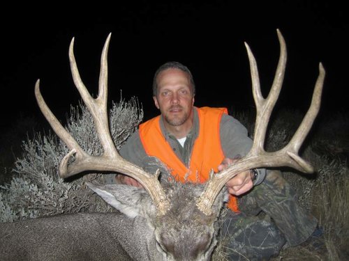 Kevin's Miles City Buck 2007 night photo.jpg