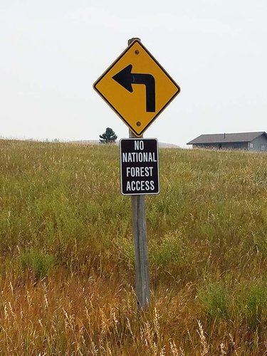illegal no access sign west side.jpg illegal no access sign west side.jpg