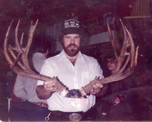 huge buck, me.jpg