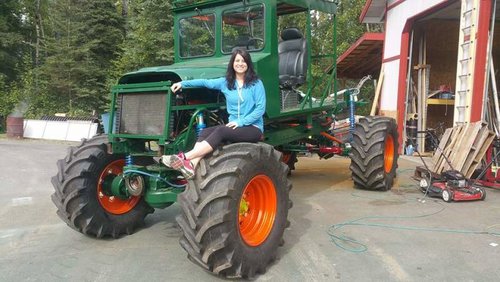 Charlotte & Moose Buggy.jpg Charlotte & Moose Buggy.jpg