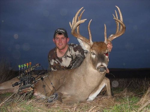 Kansas Archery Buck 2009 small.jpg