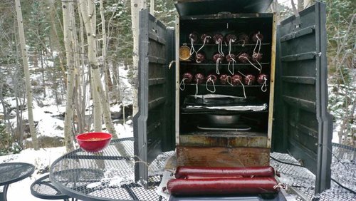 Smokin'-salami-&-summer-sau.jpg Smokin'-salami-&-summer-sau.jpg