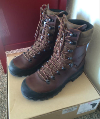 boots.jpg boots.jpg