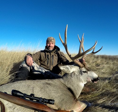 NE MT Mule Deer Hunt_TH.jpg