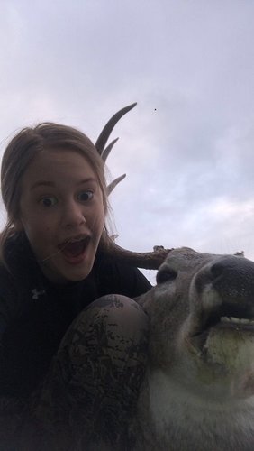 livdeer19selfie-small.jpg