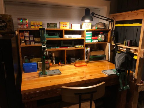reloading bench.jpg reloading bench.jpg