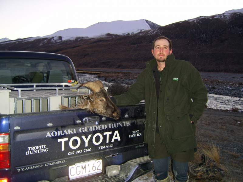 Brad ( Texas ) Bull Tahr hunt