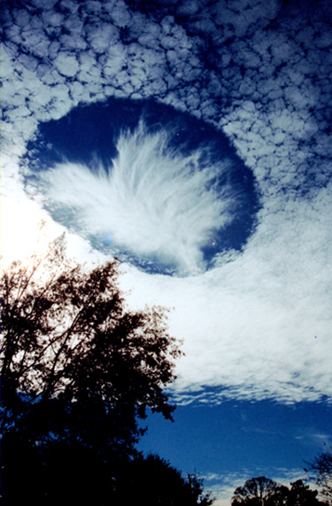 holecloud_knain.jpg