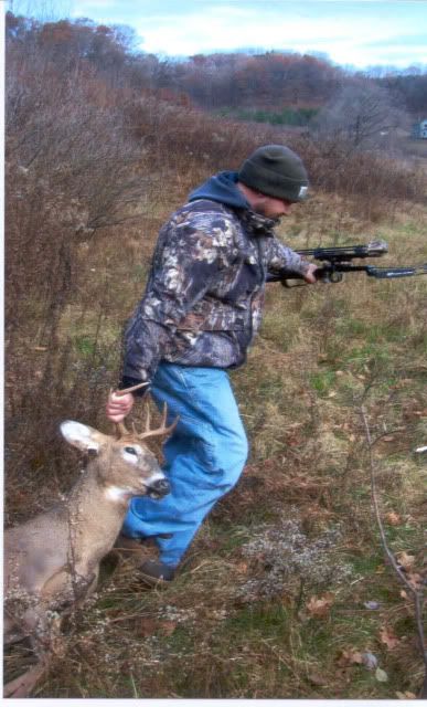 bucksfirstbowbuck11-1-09.jpg