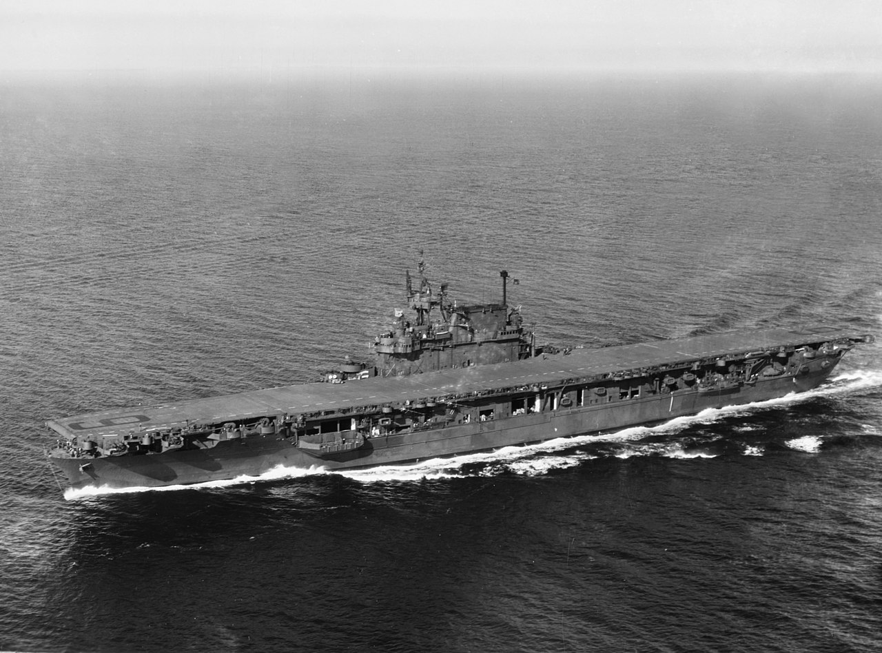 1280px-USS_Enterprise_%28CV-6%29_in_Puget_Sound%2C_September_1945.jpg