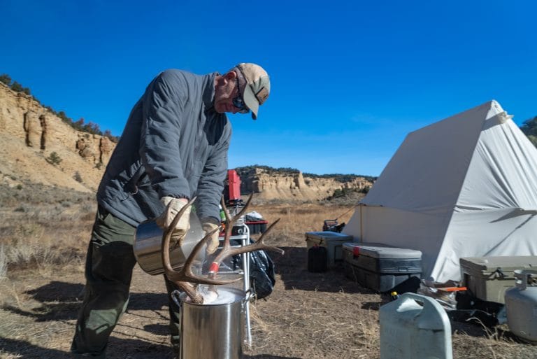 HUNTING IN COLORADO 2025 NONRESIDENT APPLICATION GUIDE visual data 3